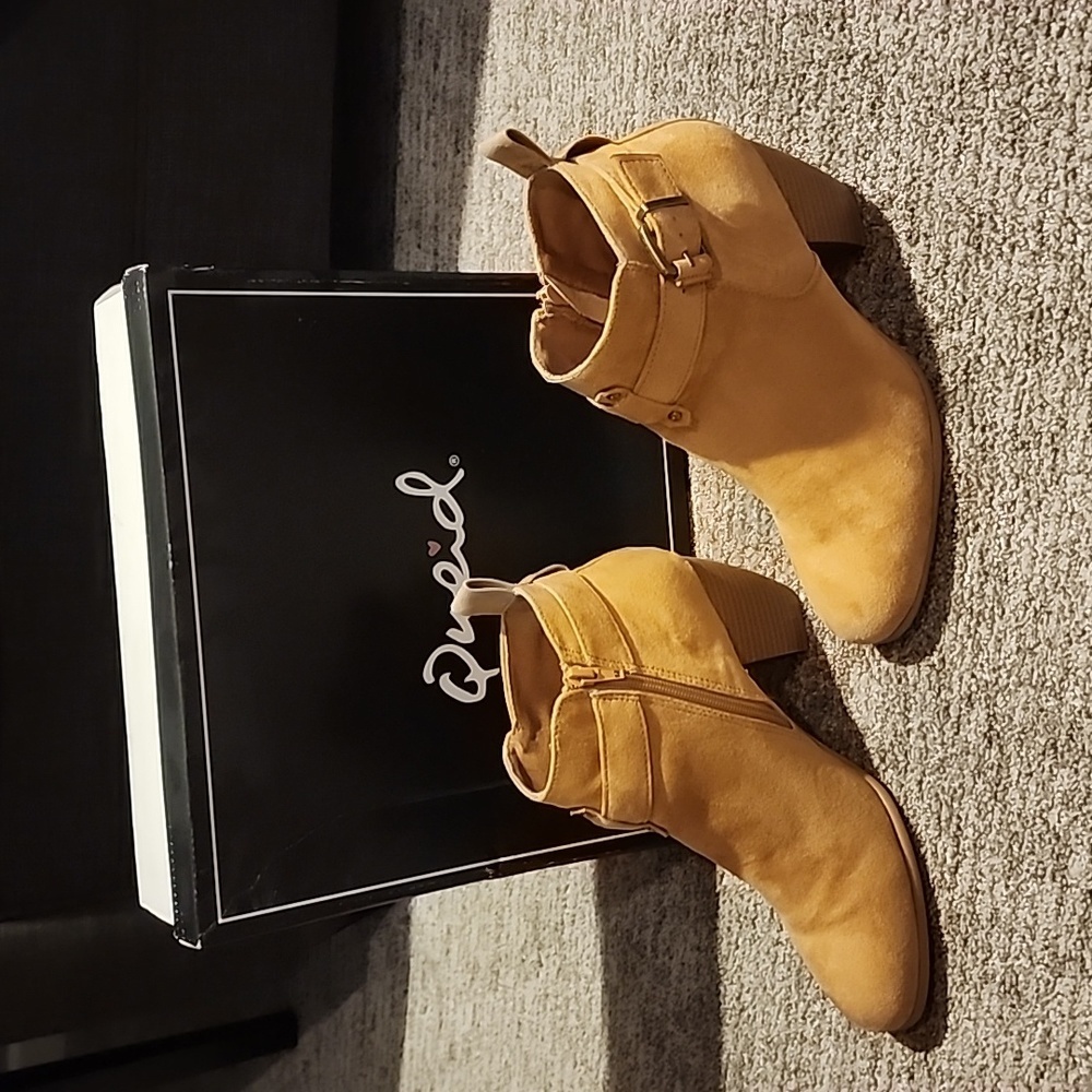 Qupid Zillion Style Booties Color Camel And Stret… - image 3